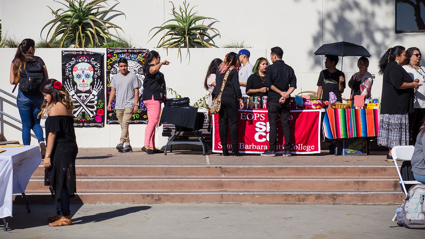 SBCC Students working an event